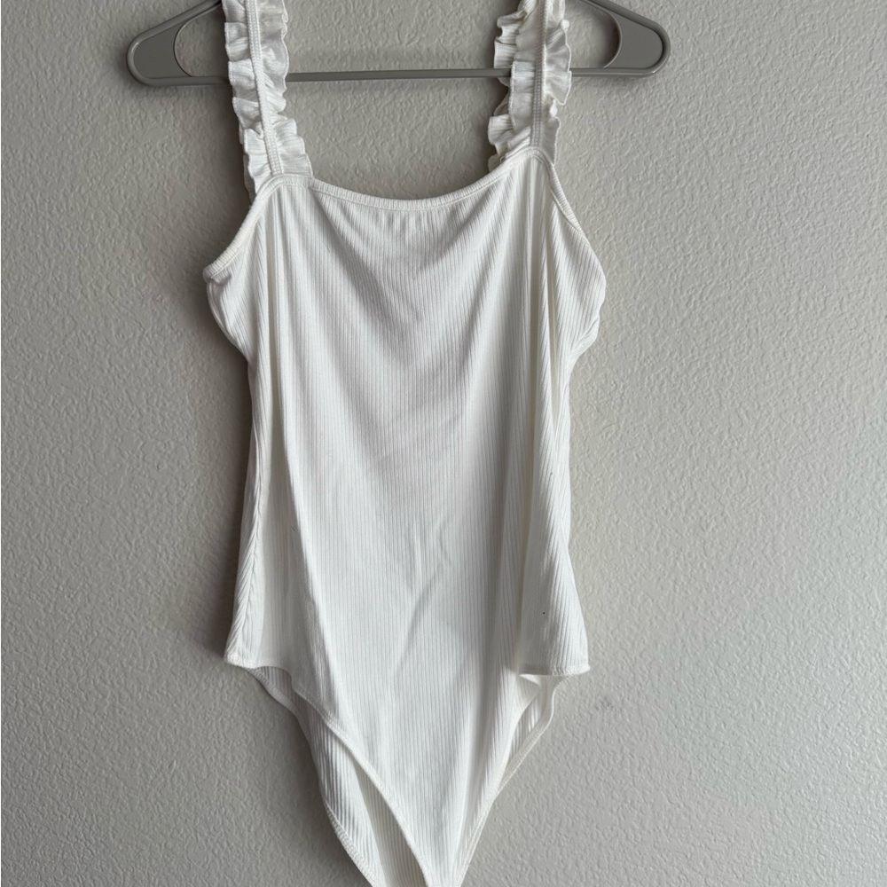 NWOT Petal and Pup White Ruffled Bodysuit